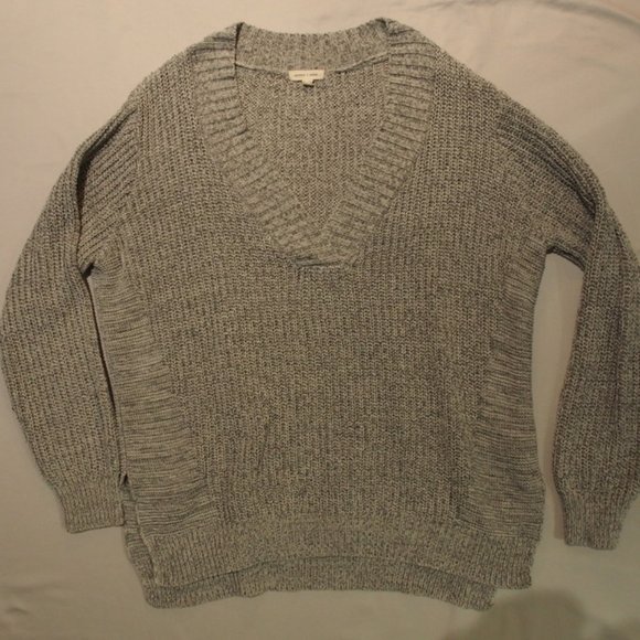 Urban Outfitters Sweater (S) - Picture 1 of 2